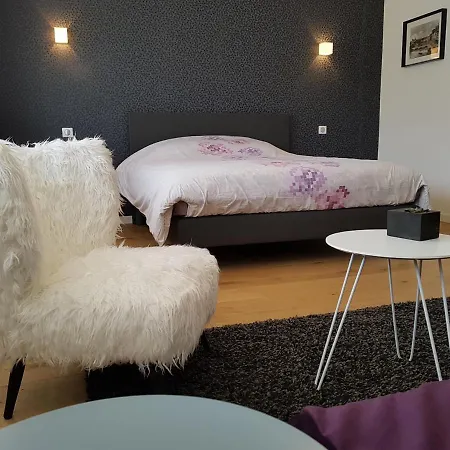 La Belle Jaune- Bed & Breakfast *